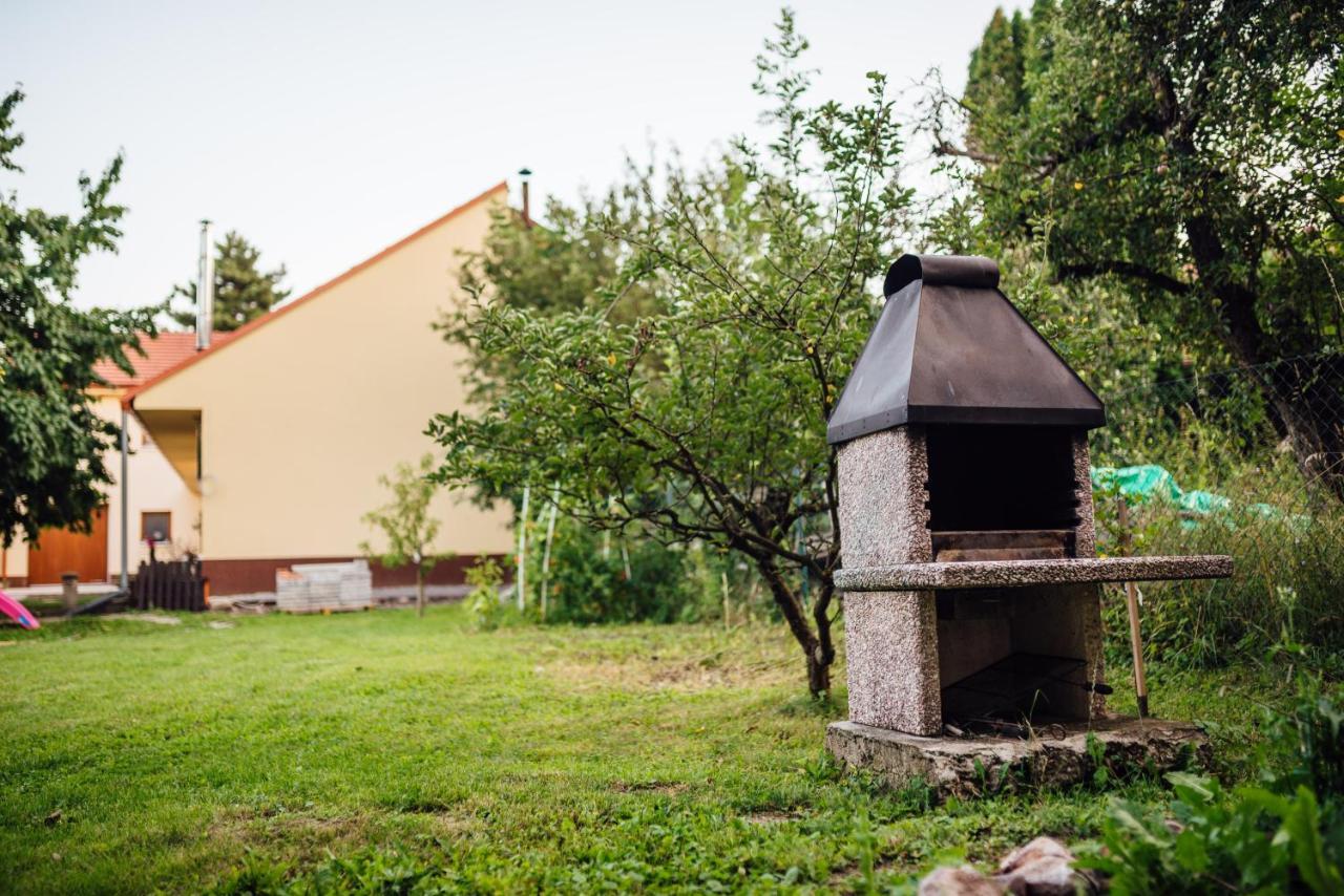 Apartman Pod Borovici Kovalovice Luaran gambar